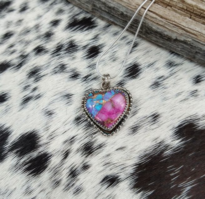 Kingman Mojave Conversation Heart Necklace